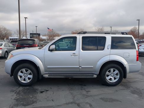 Used 2011 Nissan Pathfinder SV w/ Protection Pkg image 9