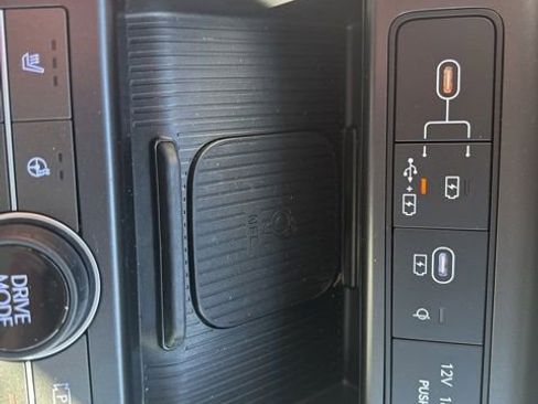 Used 2024 Hyundai Kona Limited image 19