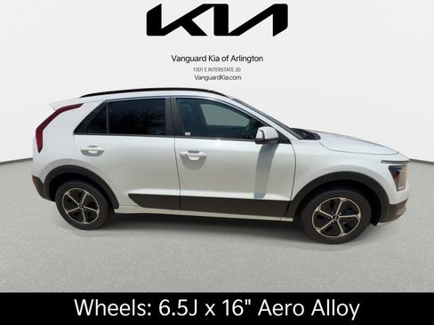 New 2026 Kia Niro EX FWD image 10