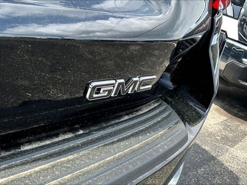 New 2026 GMC Yukon XL Denali w/ Denali Reserve Package AWD/4WD image 8