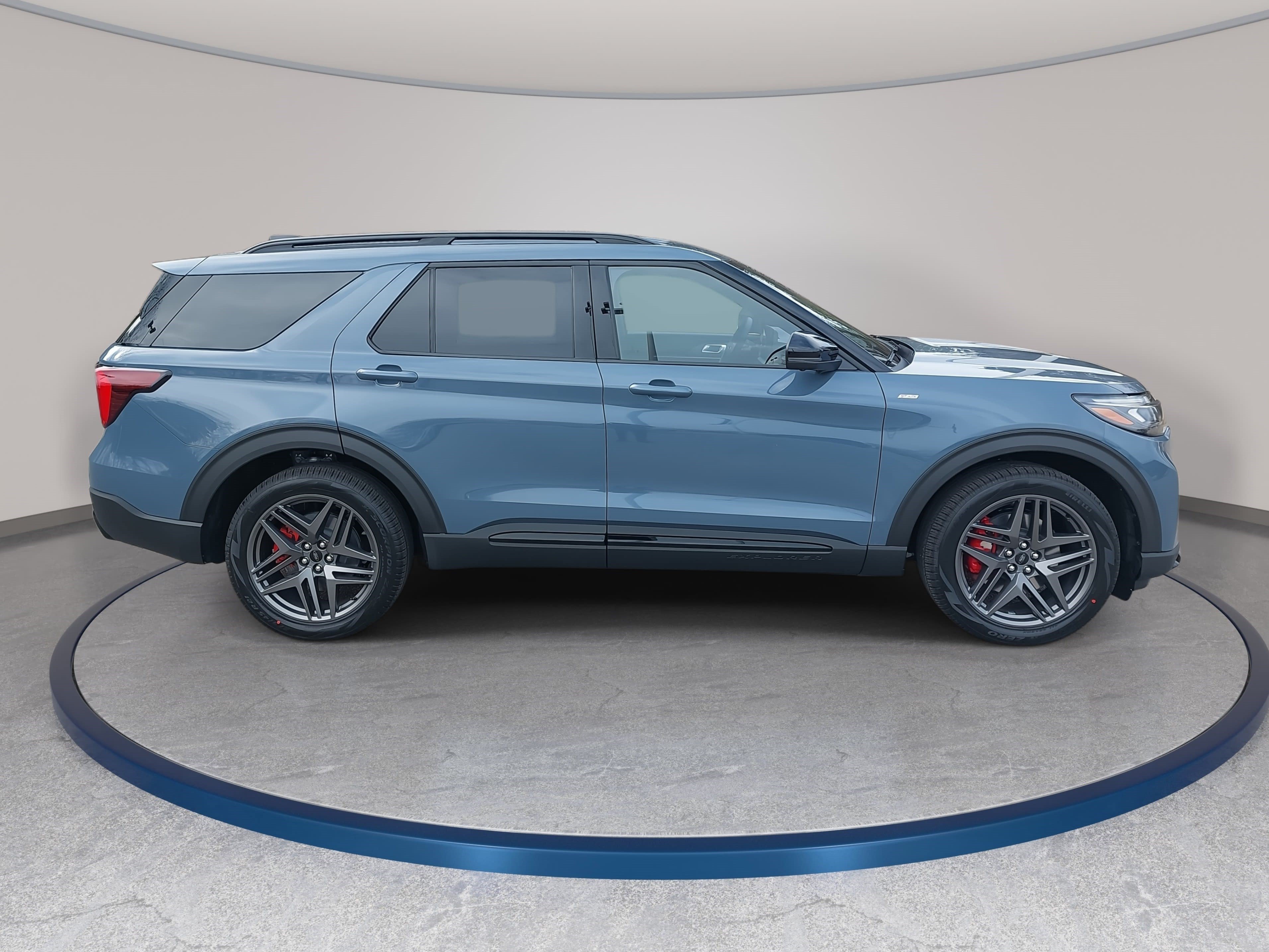 New 2026 Ford Explorer ST-Line w/ ST-Line Street Pack RWD image 4