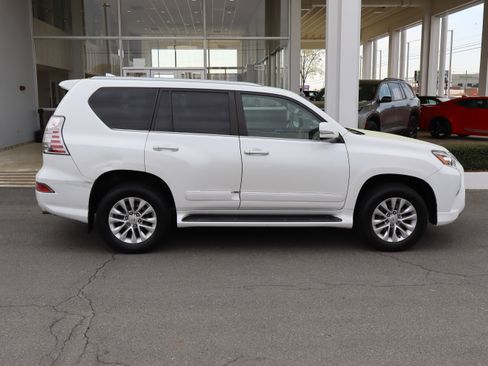 Used 2019 Lexus GX 460 Premium image 11