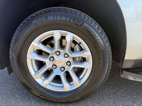 Used 2025 Chevrolet Tahoe LT AWD/4WD image 10