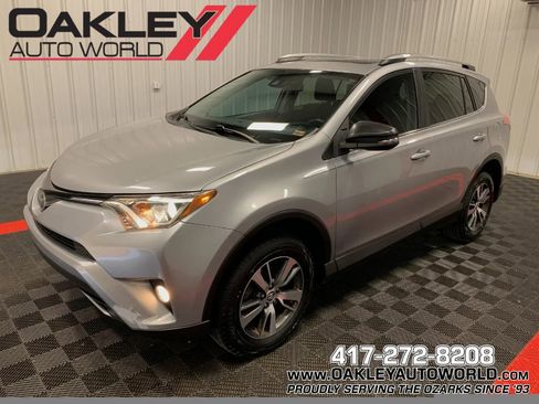Used 2017 Toyota RAV4 XLE image 1