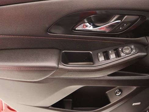 Used 2022 Chevrolet Traverse RS image 16