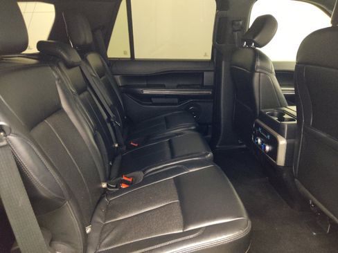 Used 2020 Ford Expedition XLT w/ Equipment Group 201A RWD image 19