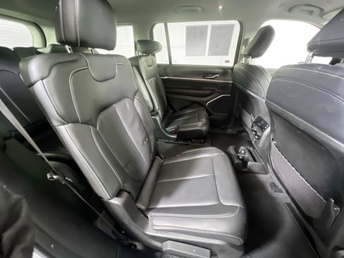 Used 2021 Jeep Grand Cherokee L Limited image 29