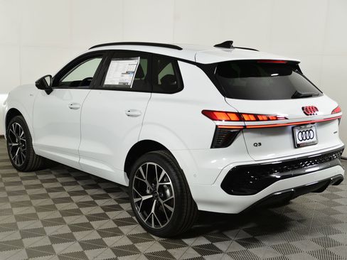 New 2026 Audi Q3 quattro 2.0T image 3