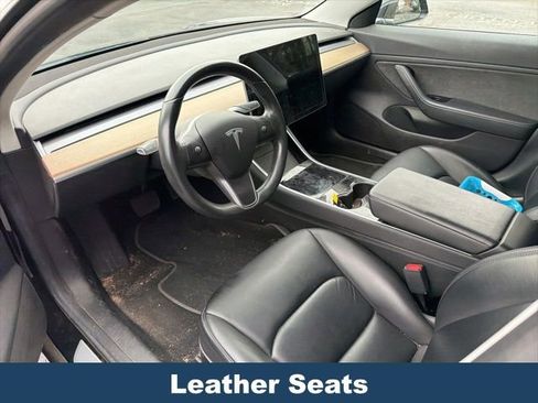 Used 2018 Tesla Model 3 Long Range image 4