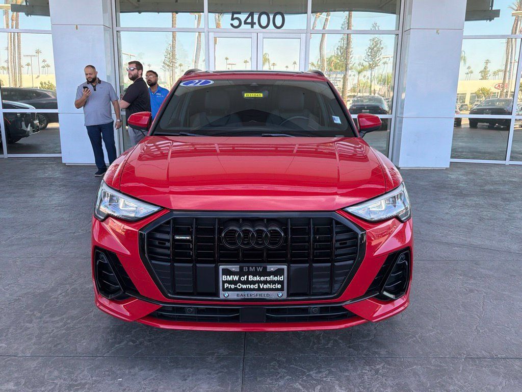 Used 2021 Audi Q3 2.0T Premium w/ Convenience Package AWD/4WD image 2