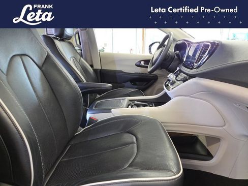 Used 2023 Chrysler Pacifica Limited FWD image 20