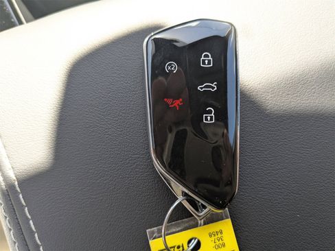 Used 2026 Volkswagen Atlas Cross Sport SE image 33