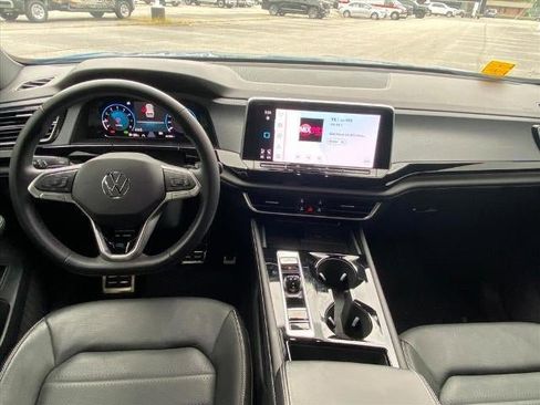 Used 2024 Volkswagen Atlas Cross Sport SEL R-Line image 12