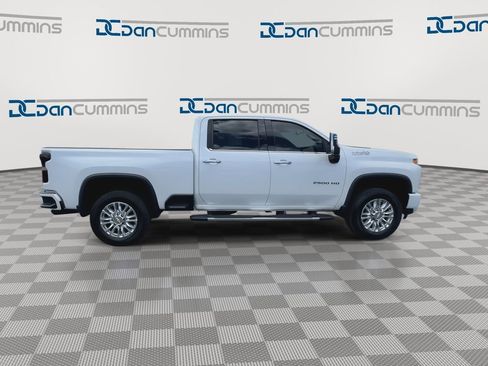 Used 2022 Chevrolet Silverado 2500 High Country w/ Z71 Off-Road Package AWD/4WD image 9