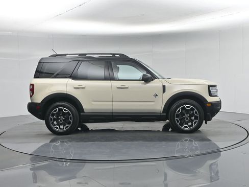 Used 2025 Ford Bronco Sport Outer Banks w/ Outer Banks Tech Package+ AWD/4WD image 28
