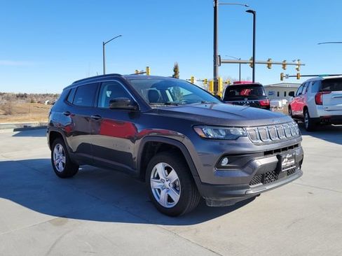 Used 2022 Jeep Compass Latitude w/ Convenience Group image 4