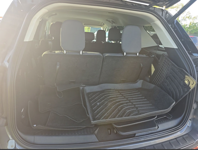 Used 2025 Ford Explorer Active AWD/4WD image 5