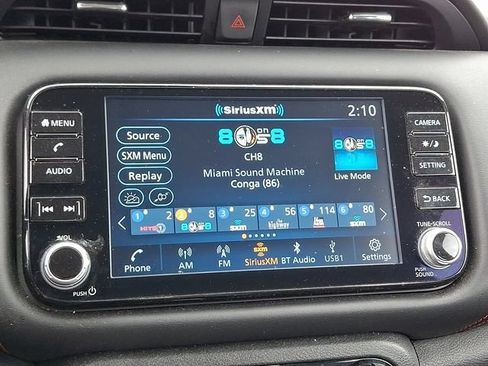 Used 2023 Nissan Kicks SR w/ SR Premium Package FWD image 18