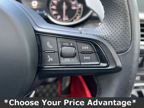 Used 2022 Alfa Romeo Stelvio Veloce image 63