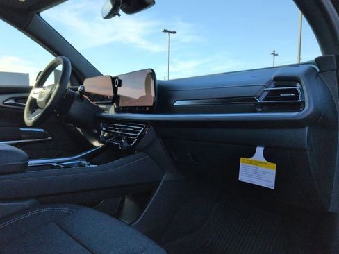 New 2026 Chevrolet Traverse LT w/ Driver Confidence Package FWD image 27