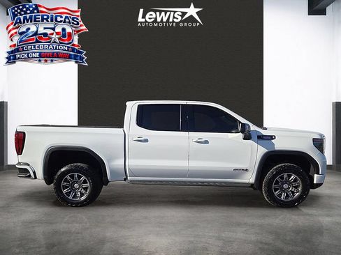 Used 2025 GMC Sierra 1500 AT4 w/ AT4 Premium Package AWD/4WD image 5
