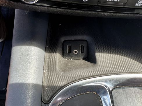 Used 2018 Buick Enclave Essence FWD image 16