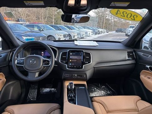 Certified 2024 Volvo XC90 T8 Ultimate w/ Protection Package image 24