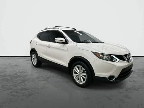 Used 2017 Nissan Rogue Sport SV w/ SV All-Weather Package image 5