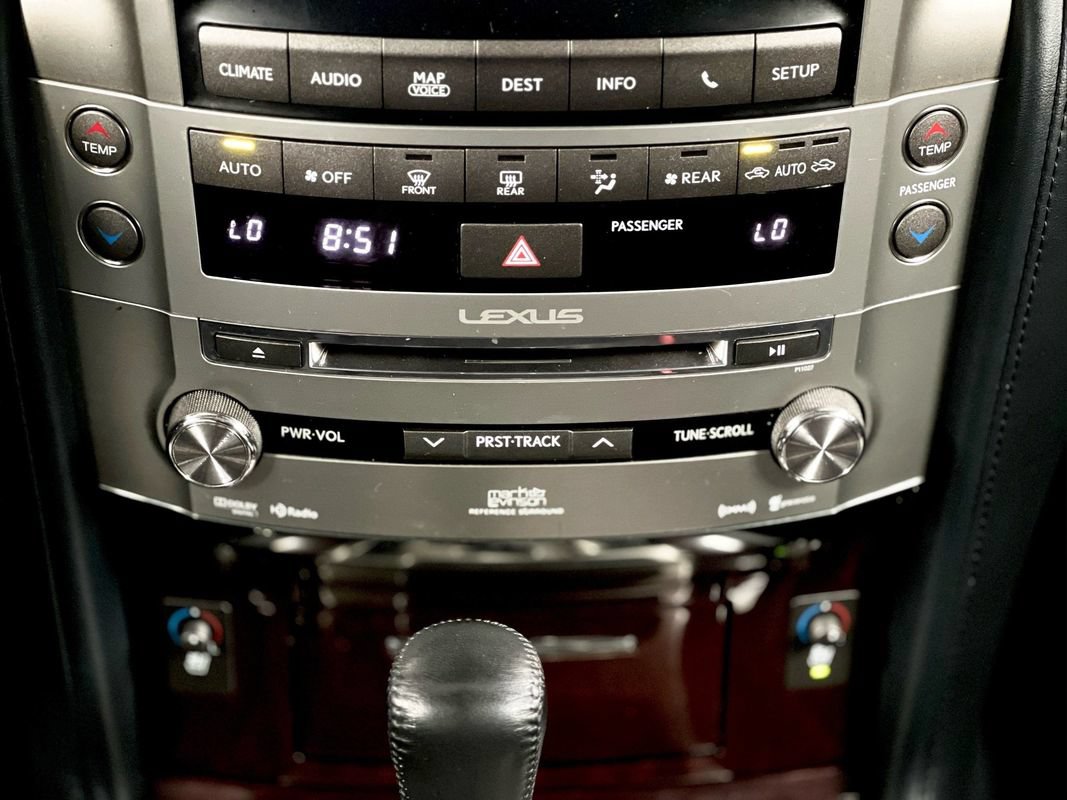 Used 2015 Lexus LX 570 4WD w/ Luxury Package image 34