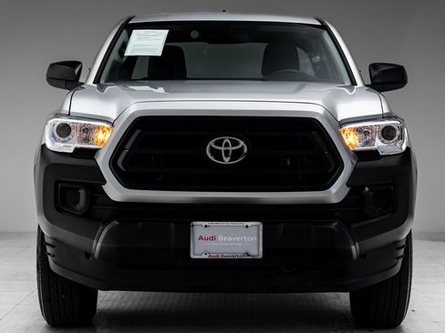 Used 2022 Toyota Tacoma SR RWD image 29