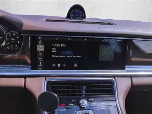 Used 2017 Porsche Panamera Turbo image 12