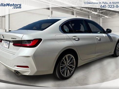 Used 2024 BMW 330i Sedan image 3