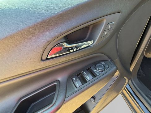 Used 2024 Chevrolet Equinox LT AWD/4WD image 20