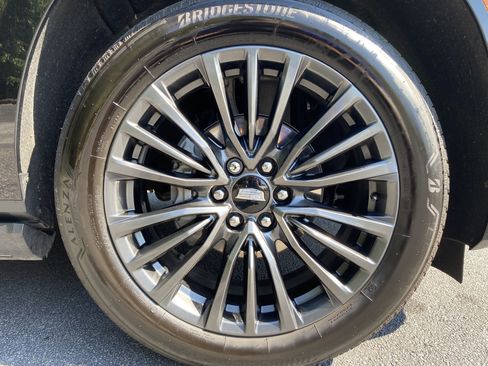 Used 2025 Cadillac Escalade Sport Platinum w/ LPO, Floor Liner Package AWD/4WD image 45