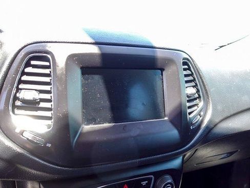 Used 2019 Jeep Compass Sport FWD image 18