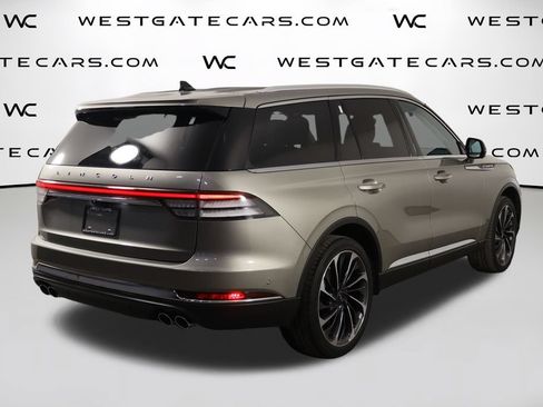 Used 2023 Lincoln Aviator Reserve w/ Equipment Group 201A AWD/4WD image 43