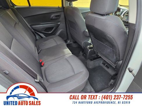 Used 2016 Chevrolet Trax LT FWD image 12