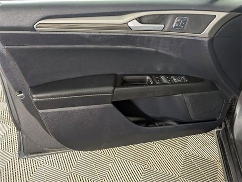 Used 2020 Ford Fusion SEL image 14