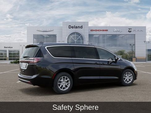 New 2026 Chrysler Pacifica Select FWD image 5