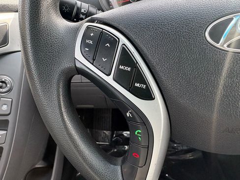 Used 2012 Hyundai Elantra GLS w/ Preferred Pkg 3 image 17