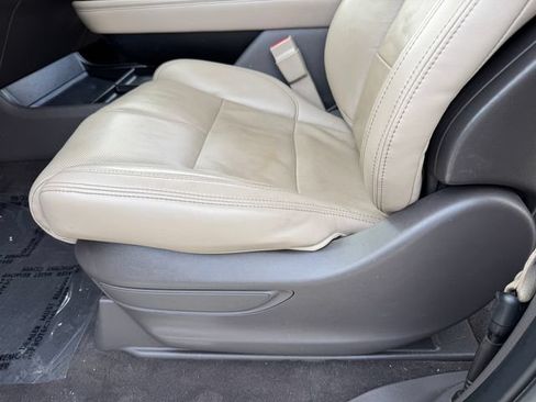 Used 2023 Lincoln Navigator L Reserve AWD/4WD image 15