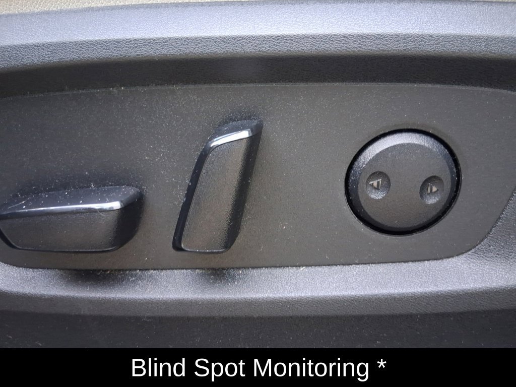 Used 2022 Nissan Pathfinder SL w/ Lighting Package (N92) AWD/4WD image 13