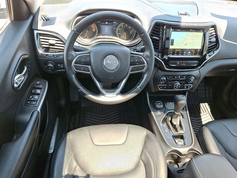 Used 2019 Jeep Cherokee Limited AWD/4WD image 11