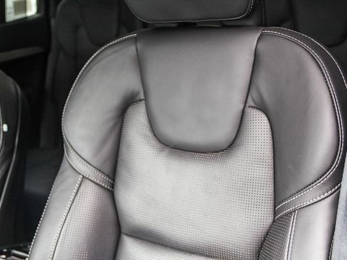 Used 2024 Volvo XC90 T8 Ultimate w/ Lounge Package image 28