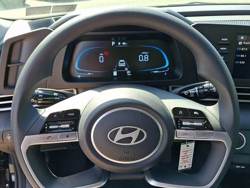 New 2026 Hyundai Elantra SE FWD image 13