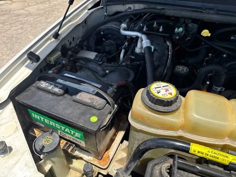Used 2001 Ford F250 Lariat AWD/4WD image 8