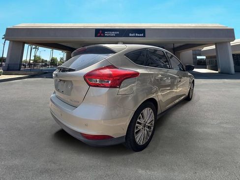 Used 2017 Ford Focus Titanium FWD image 6