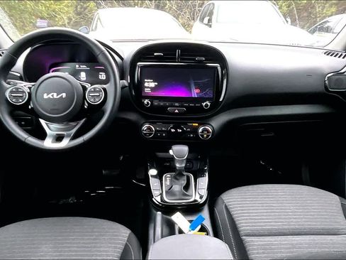 Certified 2024 Kia Soul EX image 15