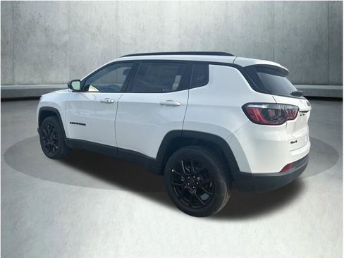 New 2026 Jeep Compass Latitude image 6