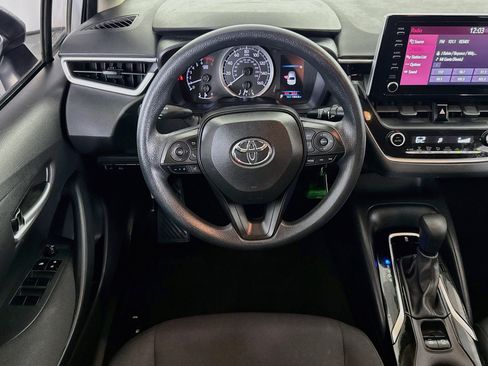 Used 2020 Toyota Corolla LE FWD image 15